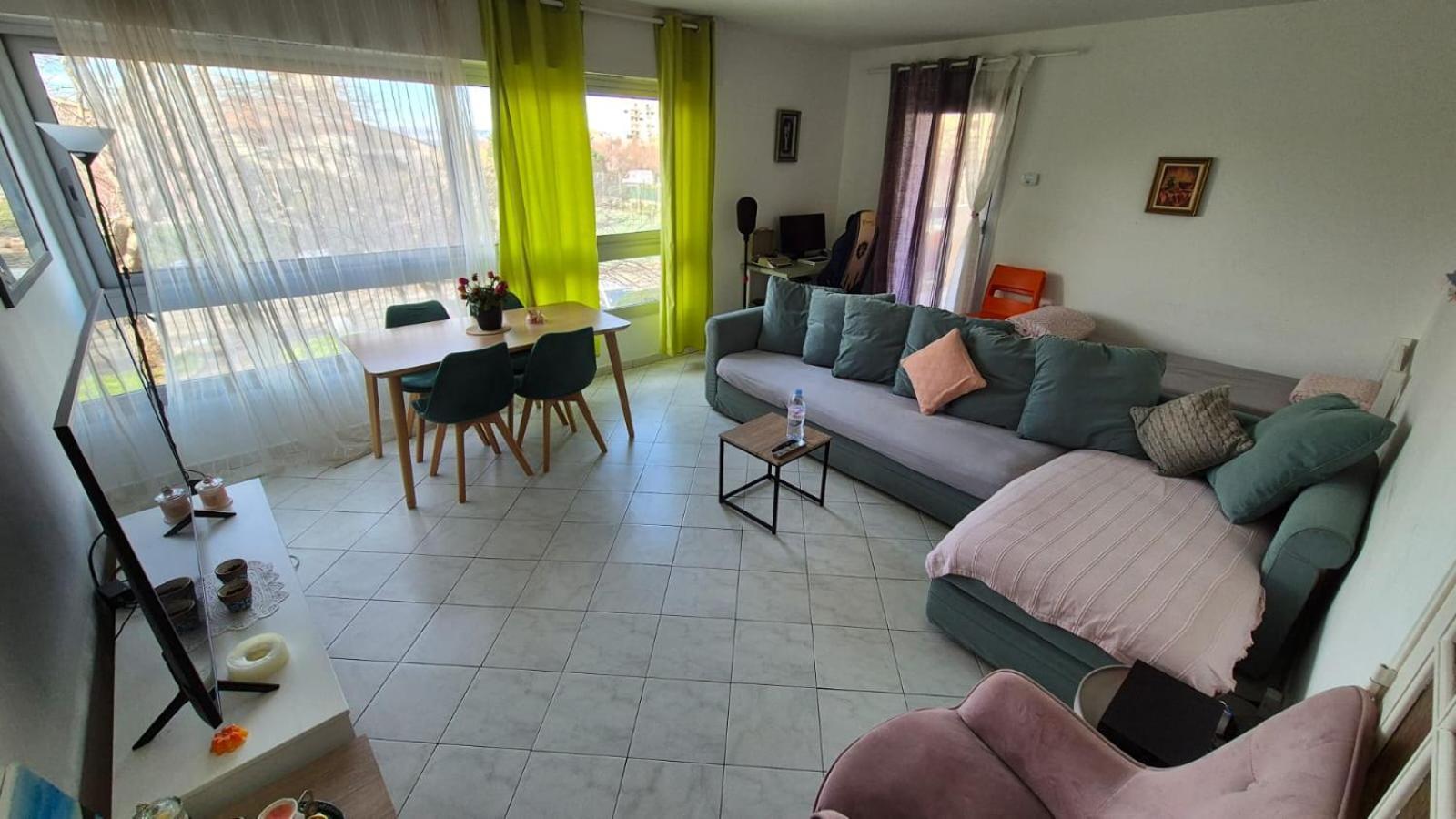 Pointe Rouge A 2mn De La - Avec Petite Vue Apartment *