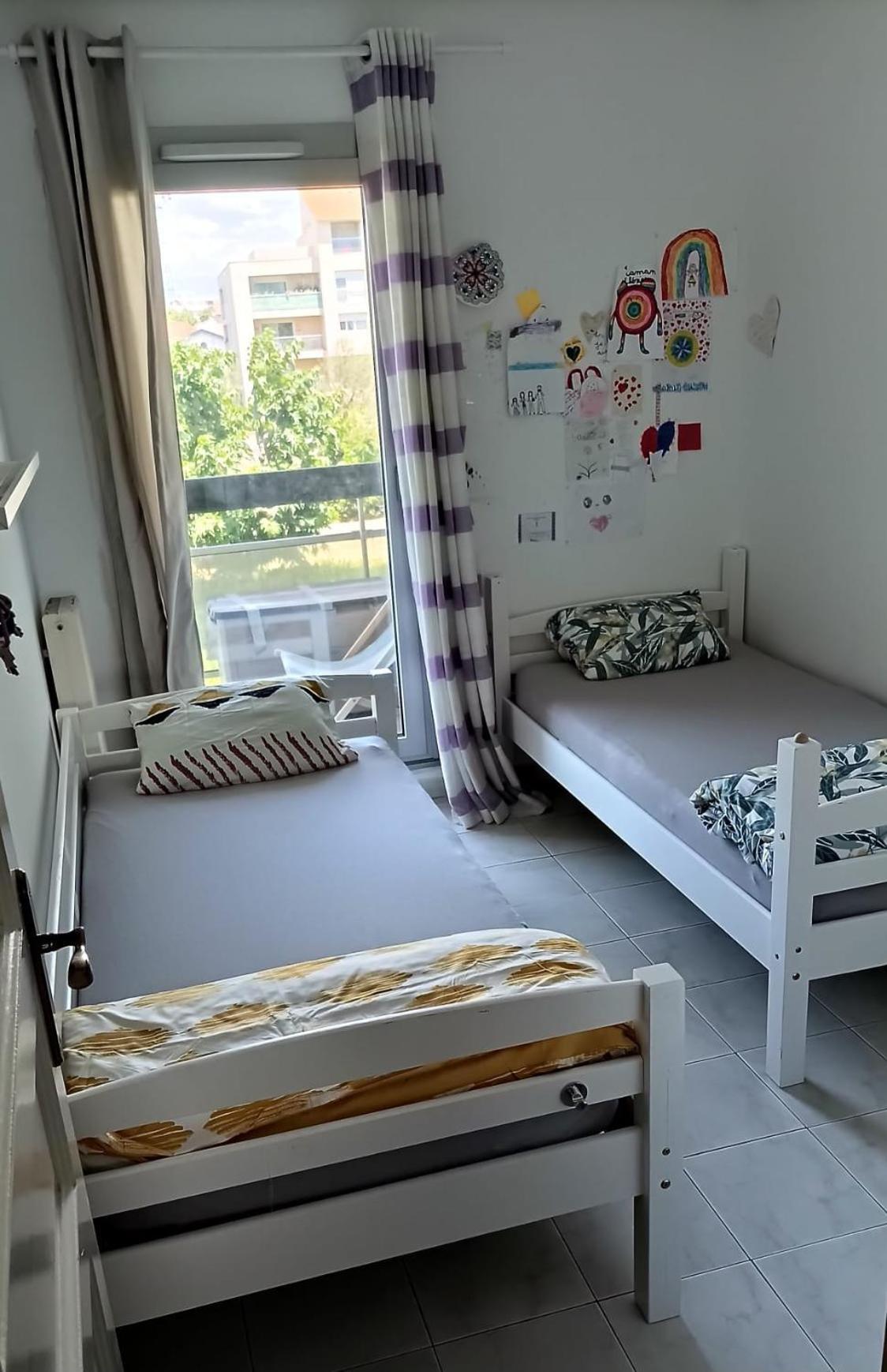 Pointe Rouge A 2mn De La - Avec Petite Vue Appartement Marseilles